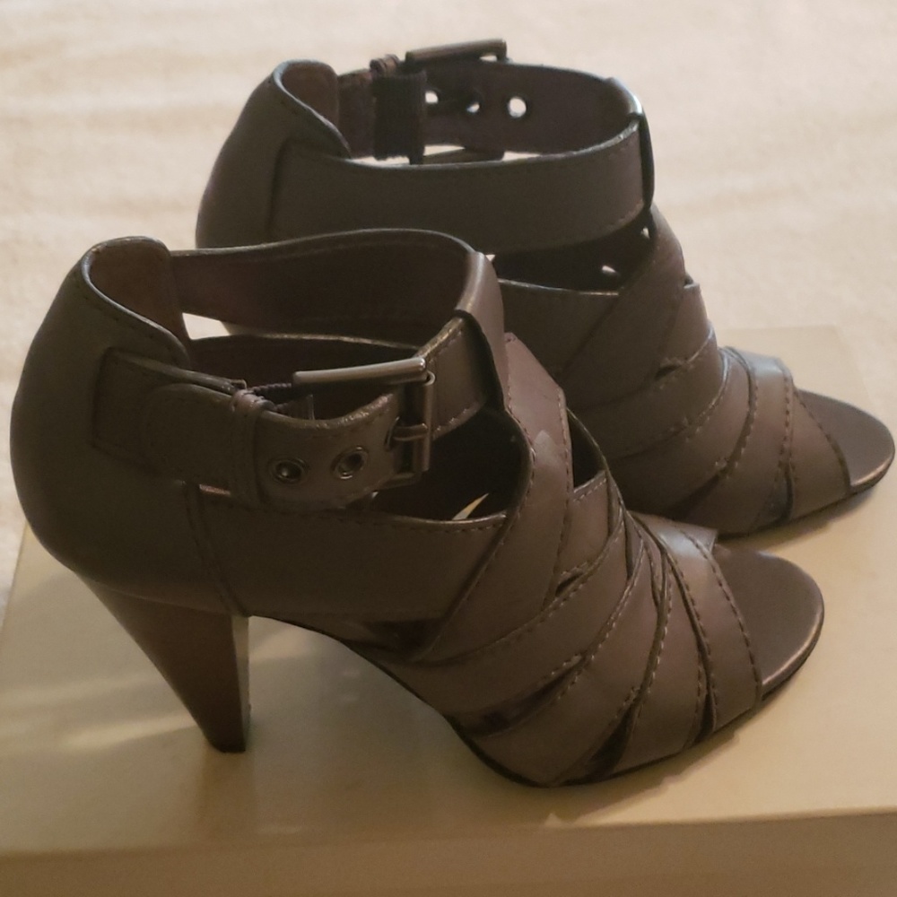 Shoes - Picture 3 of 3